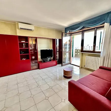 Apartamento Elegante Attico Bilivello Con Vista Sulla Mole Turín