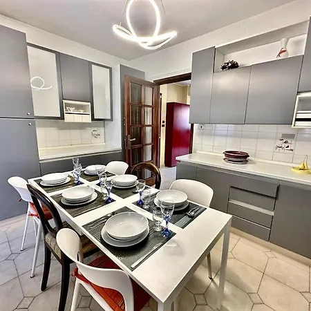 Apartamento Elegante Attico Bilivello Con Vista Sulla Mole Turín