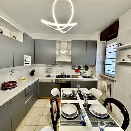 Apartamento Elegante Attico Bilivello Con Vista Sulla Mole Turín