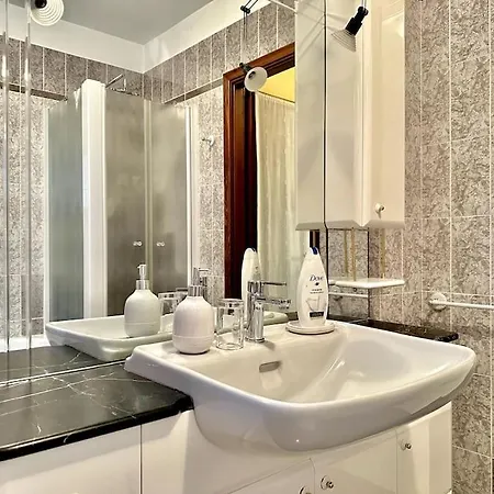 Elegante Attico Bilivello Con Vista Sulla Mole Apartamento Turín
