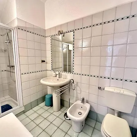 Elegante Attico Bilivello Con Vista Sulla Mole Turín